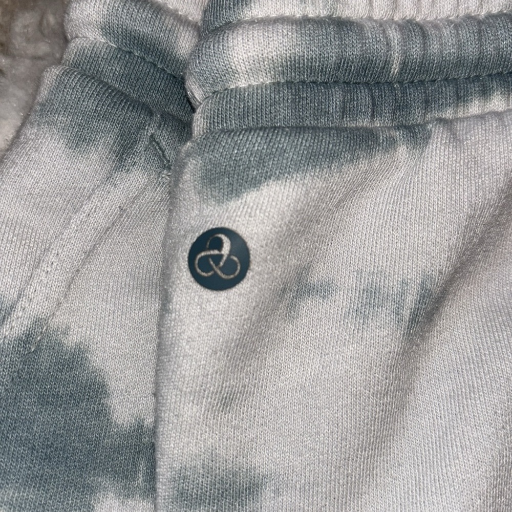 Zella Women's Terry Tie Dye Capri Joggers In Teal Titanic Sweatpants, - Picture 8 of 15